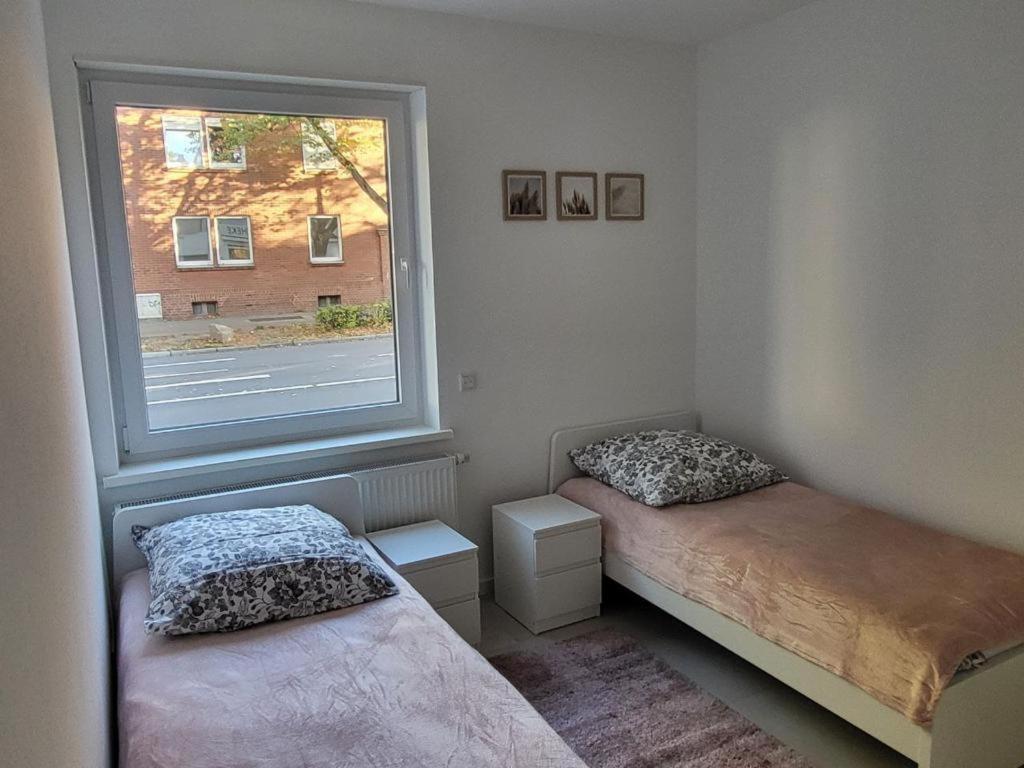 Monteurzimmer Mit Zwei Einzelnen Betten In Einer 3Zi Wohnung Mit Kuche Und Bad Osnabrück Eksteriør billede
